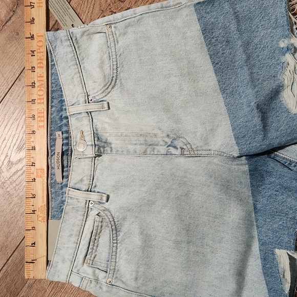 Hudson Jeans Devon Colorblocked Denim Shorts - Picture 9 of 12